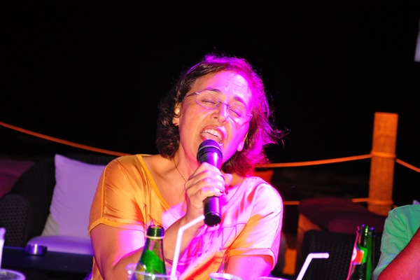 Karaoke Battles at Edde Sands